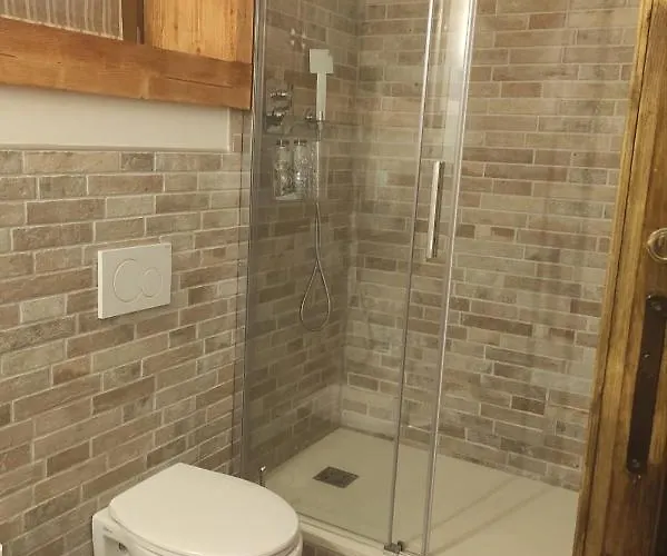 Max & Lory Oda ve Kahvaltı 4*