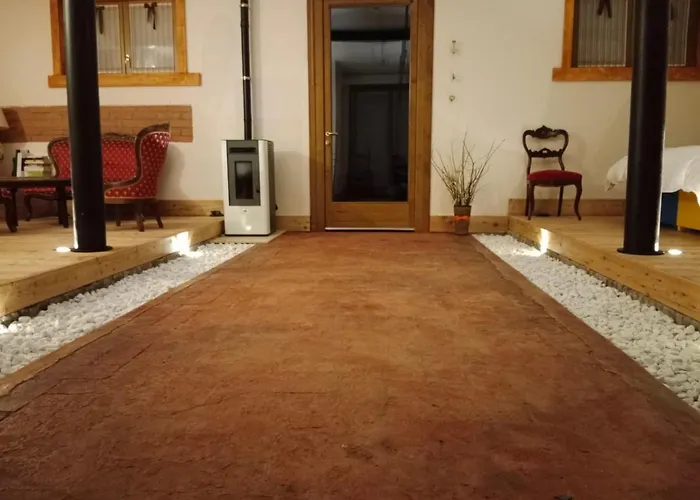 Max & Lory Oda ve Kahvaltı